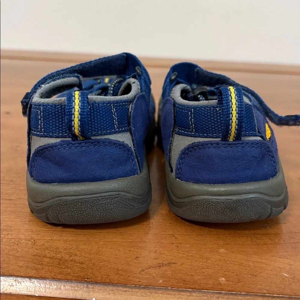 Keen Kids Navy and Gray Sandals Size 1